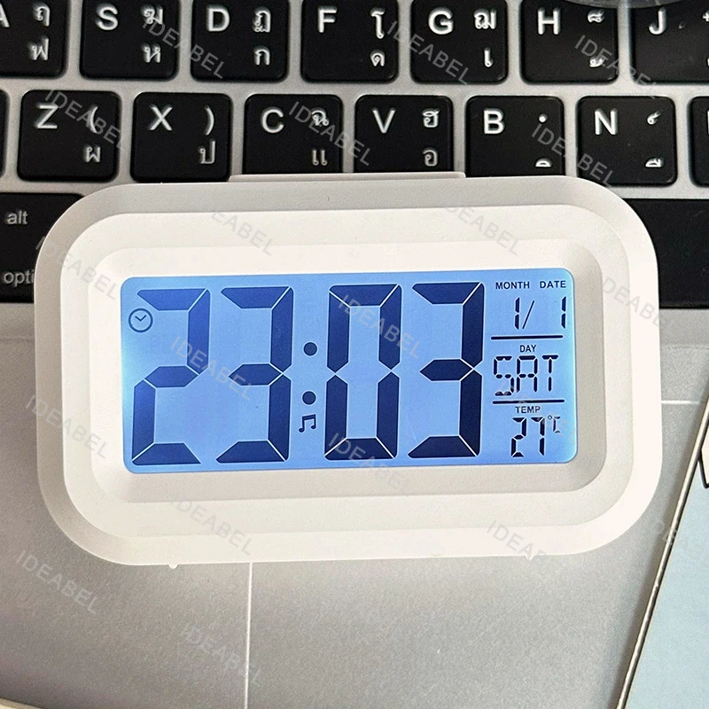 Modern Electronics Gadgets - LEDデジタル目覚まし時計 バックライト スヌーズ機能 データ表示 時刻表示 カレンダー